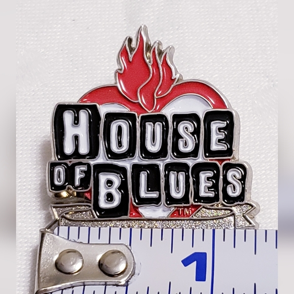 3yr Service Pin-House of Blues - Picture 4 of 4
